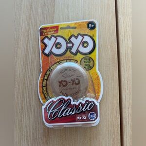 TCG the original wooden classic yo-yo! (N)